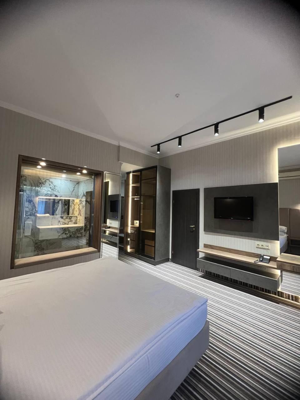 Sapar Standart Hotel Schymkent Exterior foto