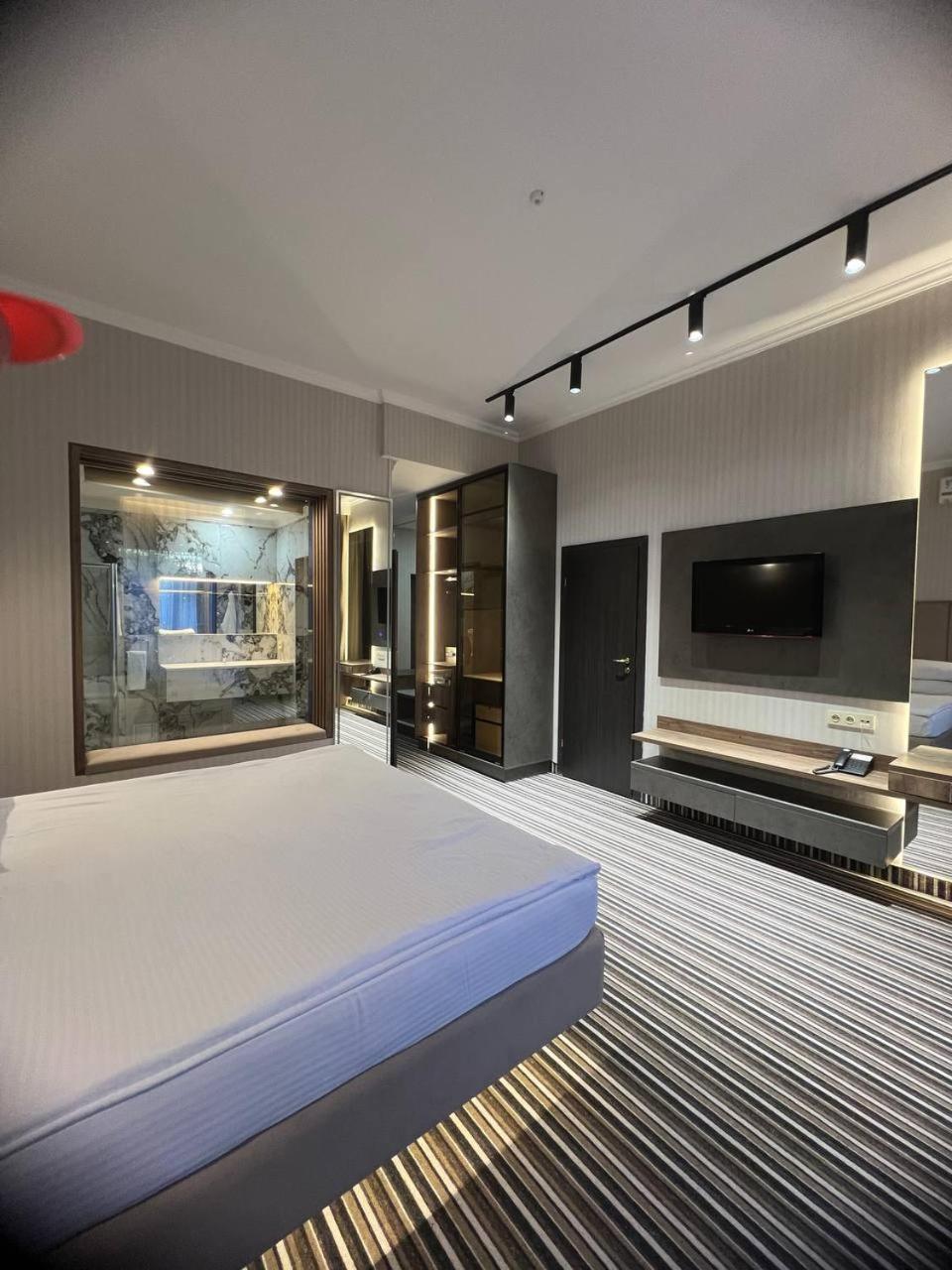Sapar Standart Hotel Schymkent Exterior foto