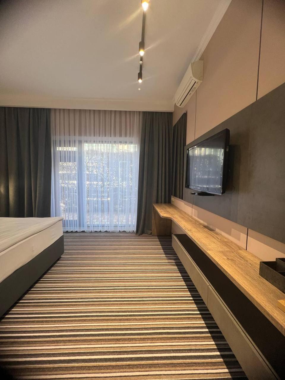 Sapar Standart Hotel Schymkent Exterior foto