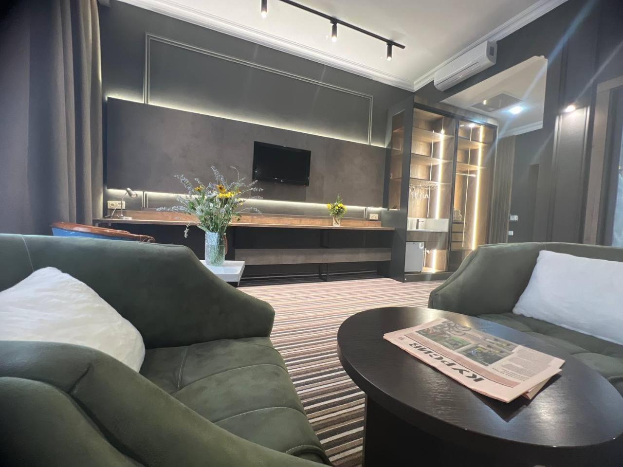 Sapar Standart Hotel Schymkent Exterior foto