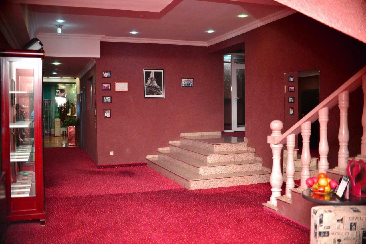 Sapar Standart Hotel Schymkent Exterior foto